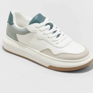 Universal thread Flora sneakers